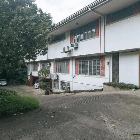 Reddoorz At Broadway Court Apartelle Quezon City-2
