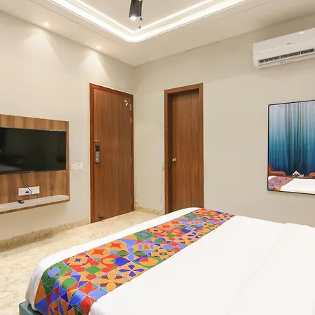 Fabhotel Prime Royal Court-2