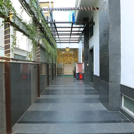 Karon Hotels - Lajpat Nagar-3