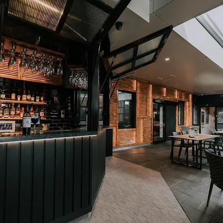 Sydney Junction Hotel-2