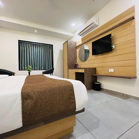 Hotel Venus By Mantram Hospitality-3