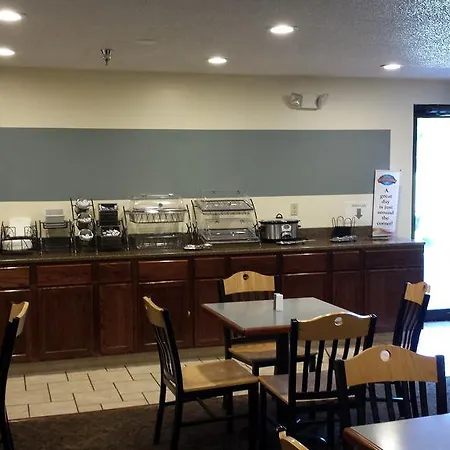 Baymont By Wyndham Hot Springs-2