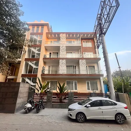 Flock Hotel I Golf Course Road Near Dlf Phase 1 Metro Station I Gurugram-3