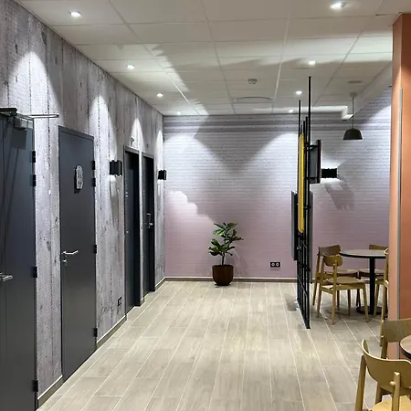 B&B Hotel Cergy Saint-Christophe Gare-2
