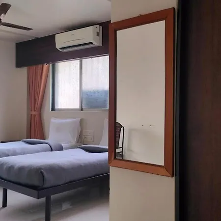 Hotel Sai Nidhi Executive-Mindspace Airoli Navi Mumbai-3