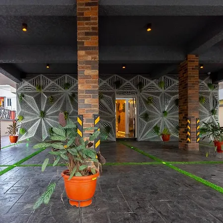 God'S Touch Apartments Remi Fani Kayode Gra. Ikeja-3