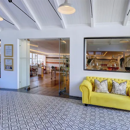 Protea Hotel By Marriott Mossel Bay-3