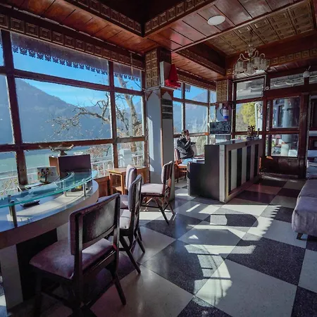 Hotel Silverton - 180 Lake View-2