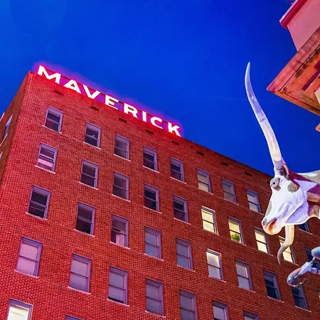 The Maverick, Powered By Placemakr - River Walk-2
