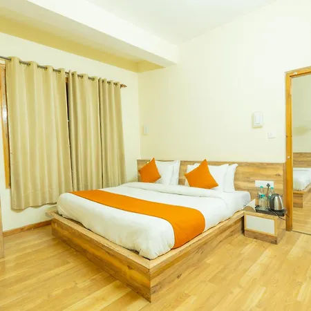 Hotel Rising Star Near To Mall Road #Budgetfriendly #Bigrooms #Garden #Bonfire #Parking #Forestview #Mountainview-2