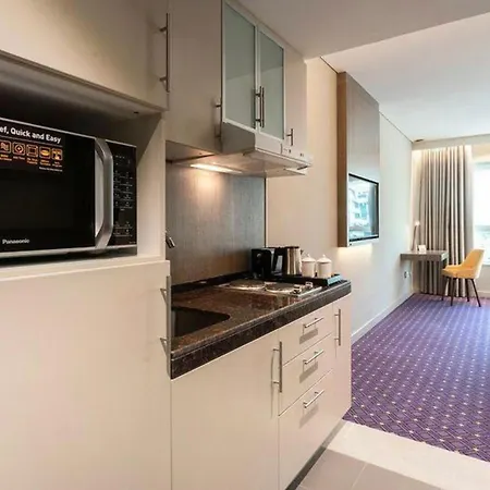 Leva Hotel And Suites, Opposite Downtown-3