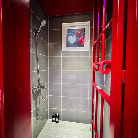 Loove Hotel - Khách Sạn Tình Yêu-3