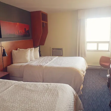 Travelodge By Wyndham Edmonton West-2