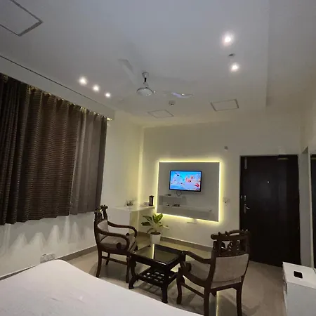 Hotel The Benz-2