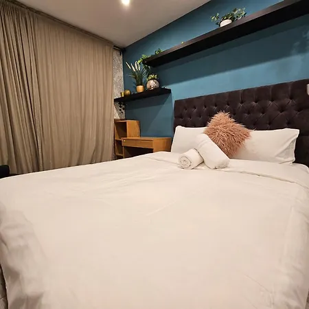 Wallwood Rooms-2