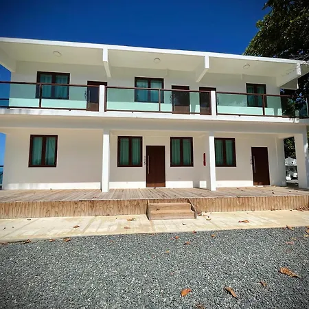 1 Corcega Beachfront Suites-2