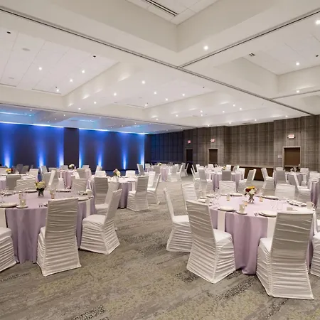 Courtyard By Marriott Edina Bloomington-2