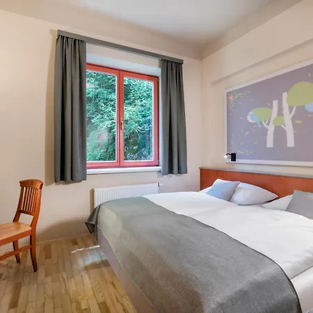 JUFA Hotel am Sigmundsberg-2