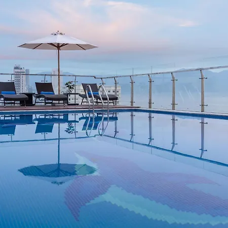 Sunny Ocean Hotel & Spa-2