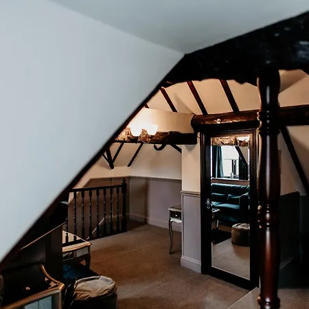 Oak Farm Hotel-3