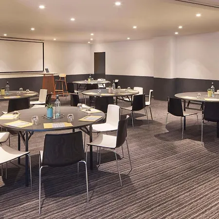 Atura Albury-3