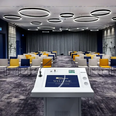 Hilton Garden Inn Krakow Airport-2