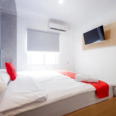 Reddoorz Plus At Jalan Gatot Subroto Jakarta-3