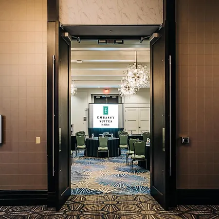 Embassy Suites Louisville Downtown-3