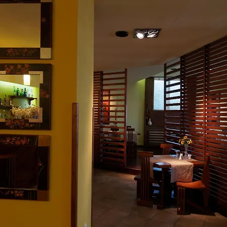 Hotel Oasis-2