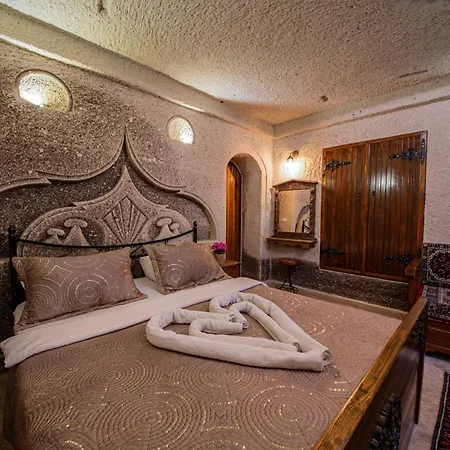Safran Cave Hotel-3