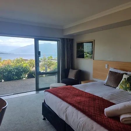 Hotel Lake Brunner-3
