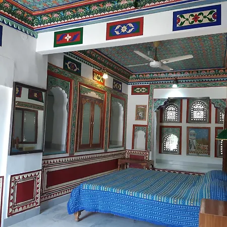 Haveli Braj Bhushanjee Heritage Hotel And Museum-3