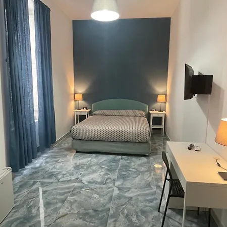 Dante Rooms-3