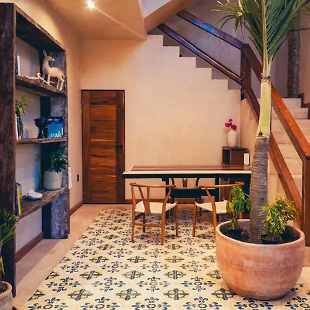 Mero Mero Hotel-2