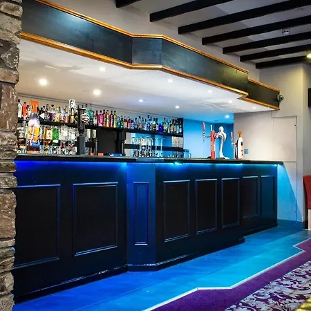 Royal Hotel-2