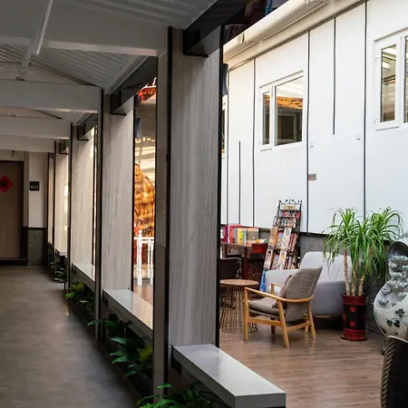East Sacred Hotel Leo Handles Coverd丨2Mins Walk To The Metro丨nearby Forbidden Square丨free Pick-Up For 7Nights More丨rooftop Chill-3