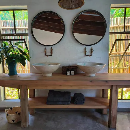 Eloff Guest House And Gallery-3