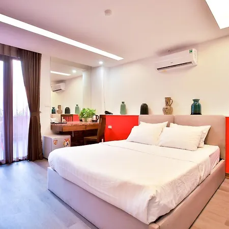 Night Hotel-2