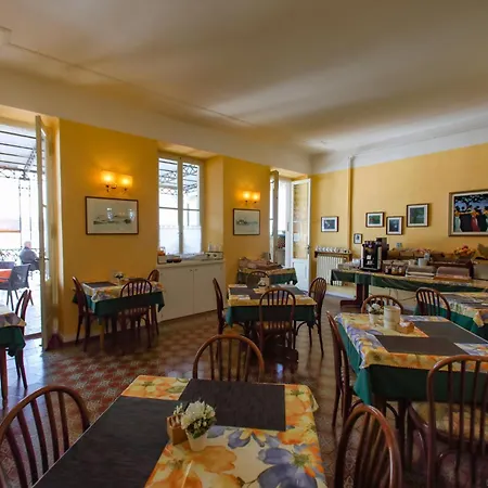 Hotel Garni Riviera-2