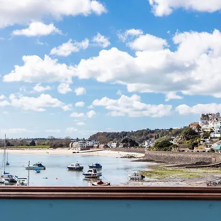 The Moorings Hotel & Restaurant-2