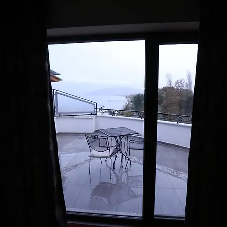 Hotel 1 Maji-2