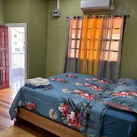 Hollywood Guesthouse-2