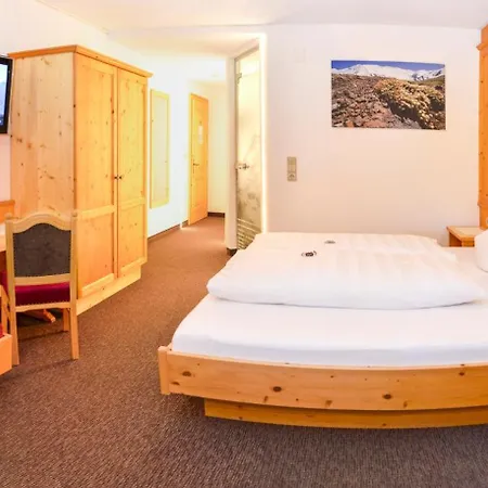 Hotel Garni Alpenblick-3