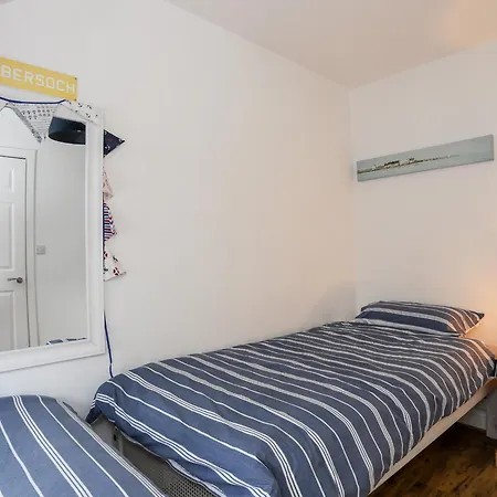 Ty Glan Y Mor - Pwllheli-3