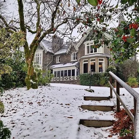 Ambleside Manor - Vegetarian B&B-3