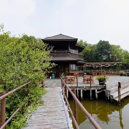 RedDoorz Resort @ Taman Wisata Mangrove-2