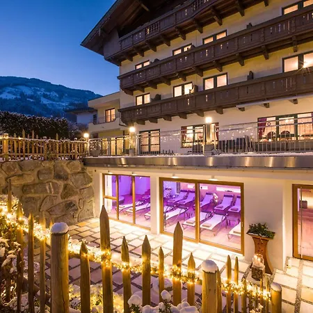 Hotel Landhaus Zillertal-3
