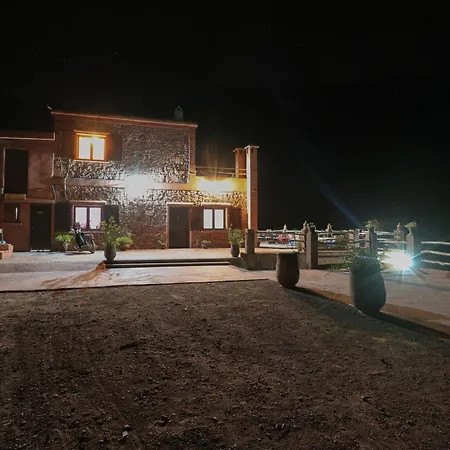 Aux lumières du toubkal Light of Toubkal-2