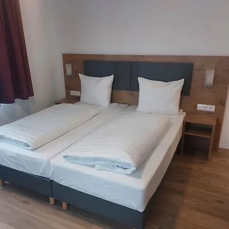 Hotel Stern-3
