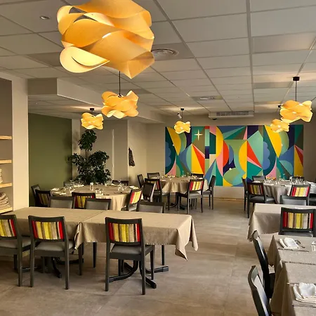 Logis Hotel Restaurant Azalees-3